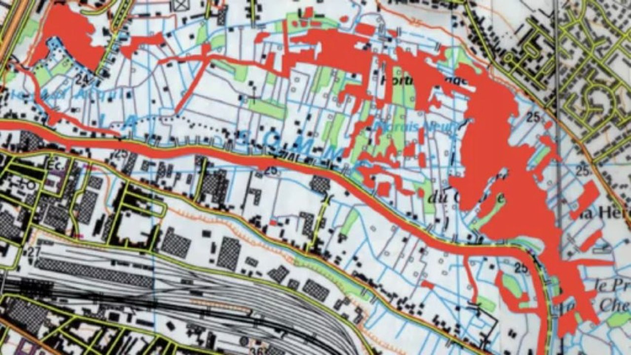 "Les Hortillonnages en pli" installation de Pierre Alexandre Rémy, Hortillonnages Amiens 2013