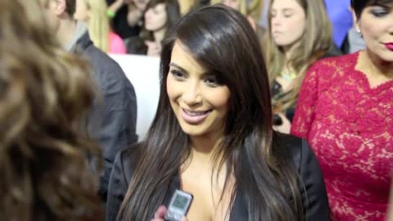 Kim kardashian ist eine richtige mutter