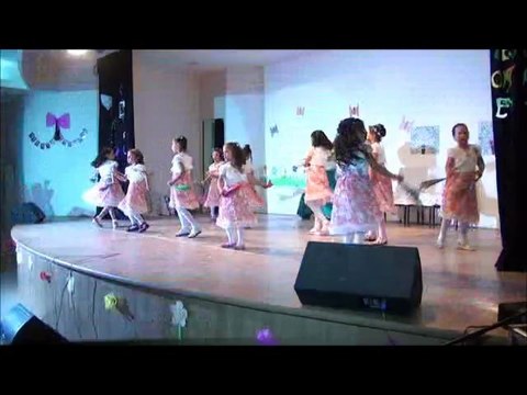 MUTLU ÇOCUKLAR SINIFI YIL SONU GÖSTERİSİ 2013 (KIZLAR)