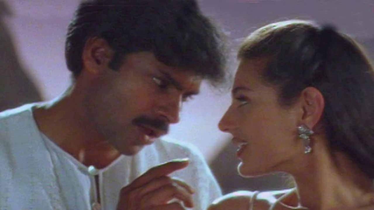 Badri Movie Songs - Vevela Mainala - Pawan Kalyan Amisha Patel