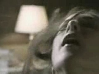 pub-telephone-lg-adultere