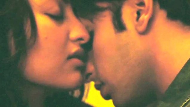 Ranveer Singh Hai Intimate Scenes Ke King - Ranveer Sonakshi Hot Kiss Lootera