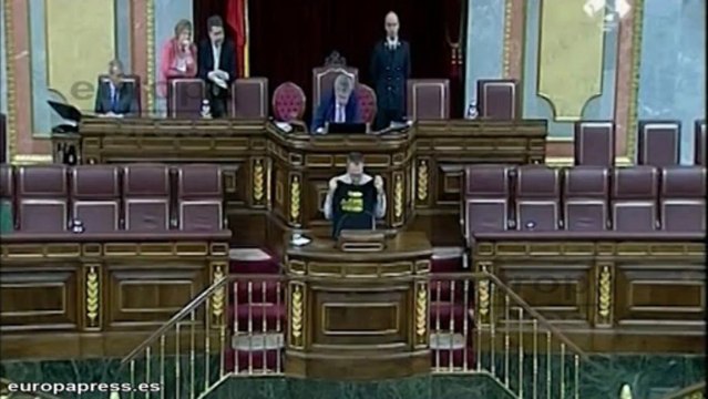 Rubalcaba pide a Rajoy que hable sobre Bárcenas