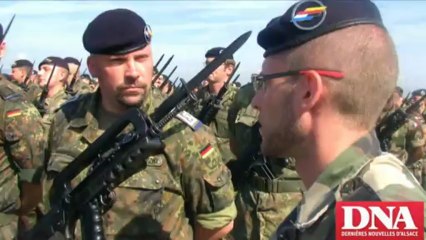 Français et Allemands apprennent à défiler ensemble