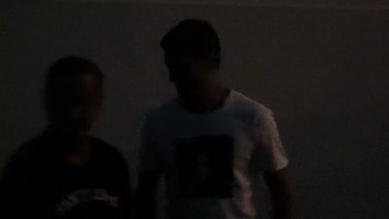 Ο Τσόρι Ντομίνγκες λίγο μετά την υπογραφή του συμβολαίου του στα γραφεία της ΠΑΕ Ολυμπιακός