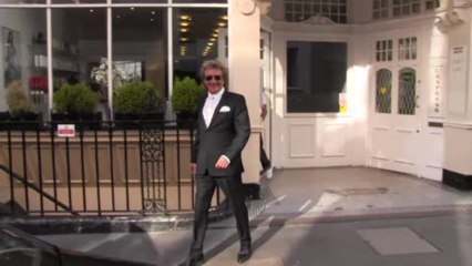 Rod Stewart Upset He Hasn't Been Knighted