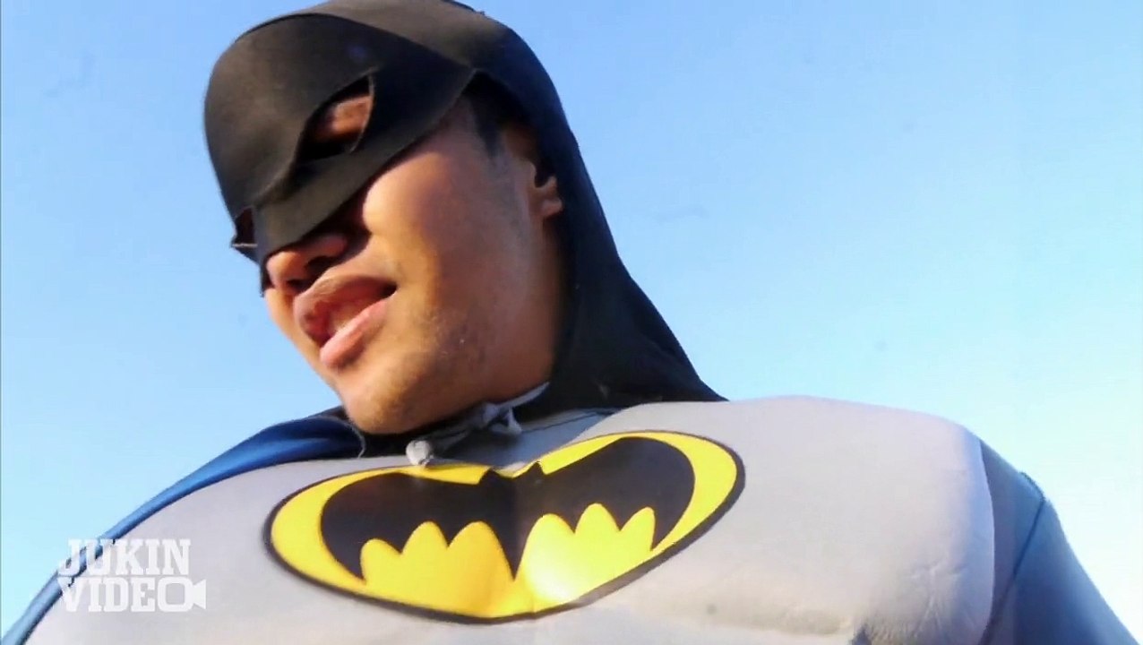 Gotham Needs Me | Batman Breaks Through Roof - video Dailymotion