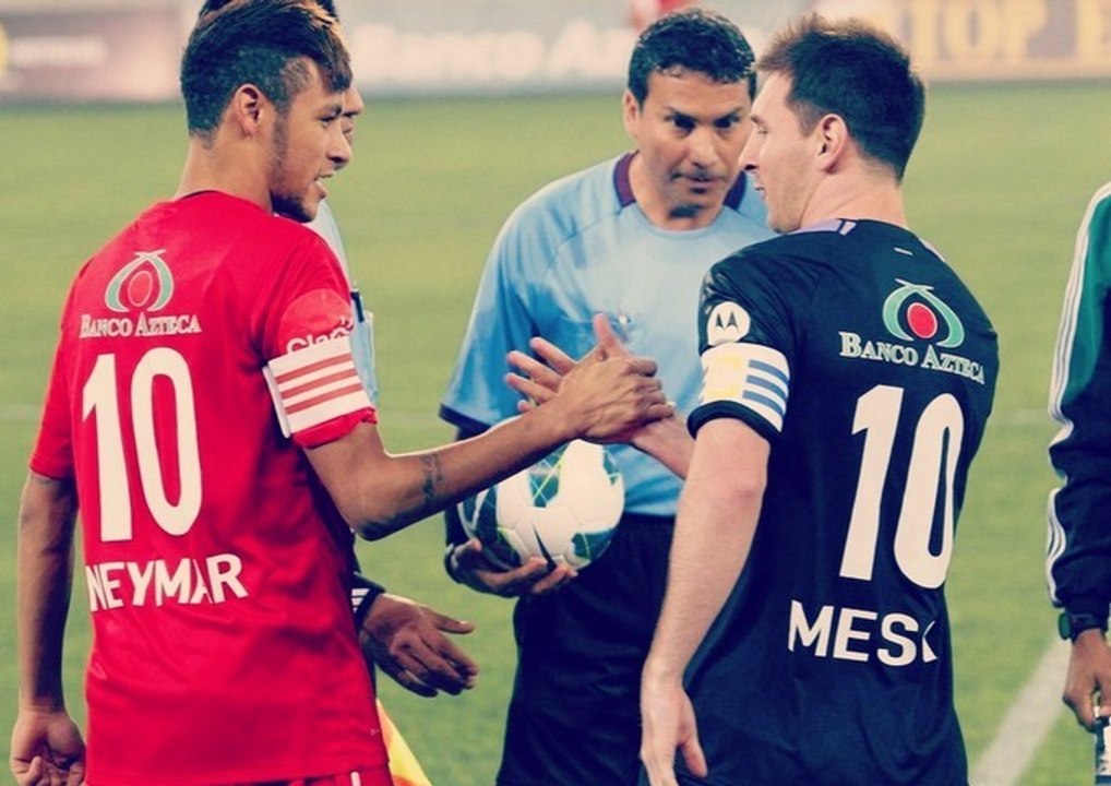 Neymar humilie Diego Lugano et marque de 45 mètres !