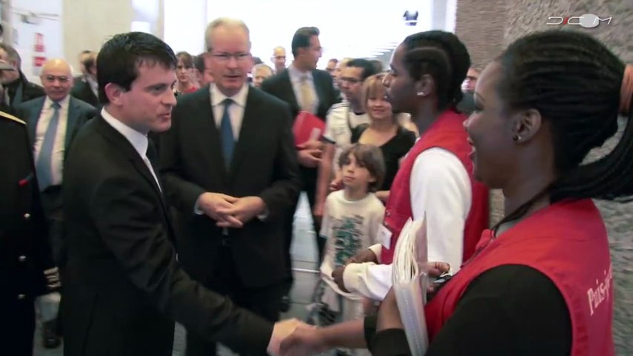 Déplacement de Manuel Valls à la préfecture du Val-de-Marne