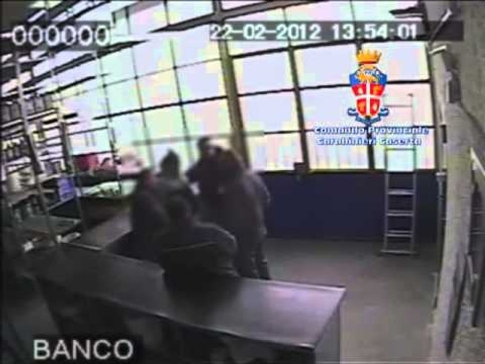 Maddaloni (CE) - Estorsioni, 3 arresti contro clan Belforte (03.07.13)