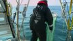 Mise à l'eau filets : la descente des filets à plancton dans l'eau © France Télévisions