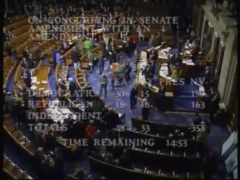 Etats-Unis: le Sénat approuve le plan pour sauver Wall Street