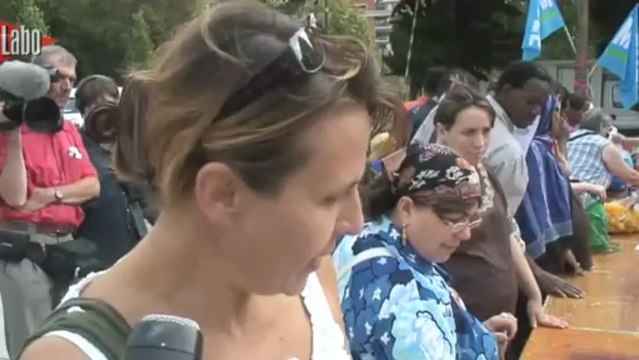 Des fruits pas chers contre les grosses légumes de la distribution