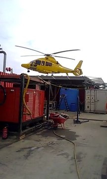 chopter landing offshore instalation Wintershall - Fabricom Oil & Gas - HMONNA Offshore Welding Holland & North Sea Production