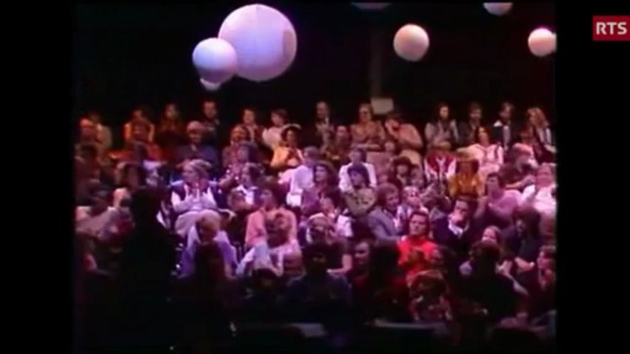 - Nana Mouskouri (1981)- "" je chante avec toi liberté ""