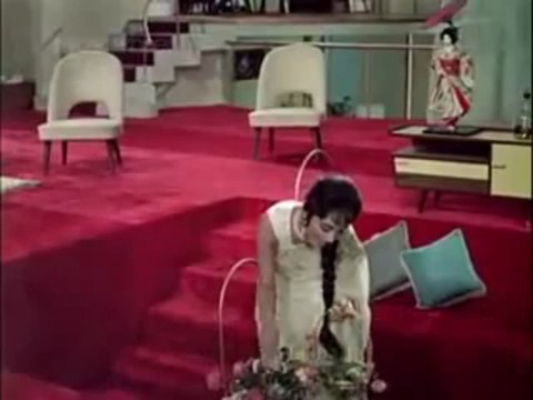 Kaun Aaya Ki Nigahon Mein- Asha Bhosle, Waqt 1965, Music Ravi, Lyricists Sahir Ludhianvi