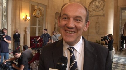 "A l'arrache", "à deux vitesses"... le management de Hollande en un mot