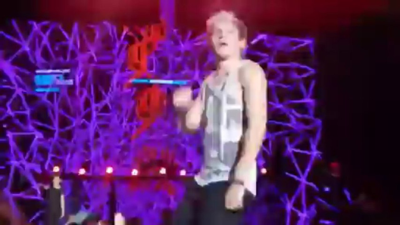 Kiss You _ One Direction , Nikon Theater