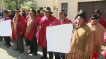 Bolivie : des drapeaux brûlés devant l'ambassade française