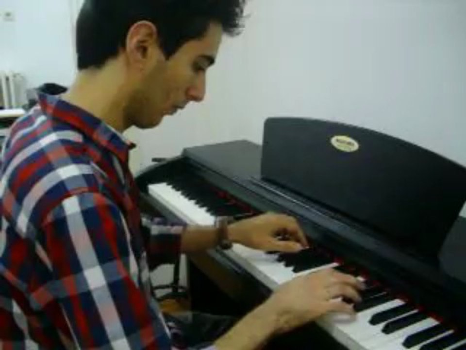 PİYANO DERSİ PİYANO KURSU- MEDARMONİ SANAT www.medarmonisanat.com