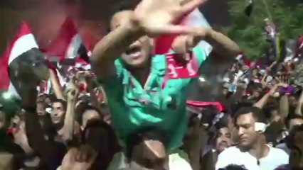 Egypt protesters erupt in joy as army ousts Morsi