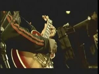 Ayo : Down On My Knees