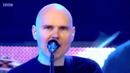 Smashing Pumpkins – “Space Oddity” (David Bowie cover) 6/30/2013 Glastonbury