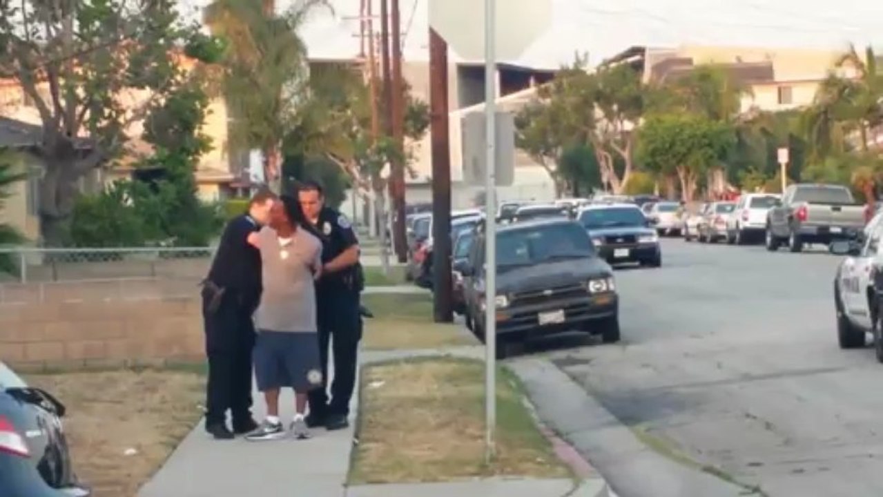 Polis Köpeğe Ateş Ediyor - Hawthorne, California