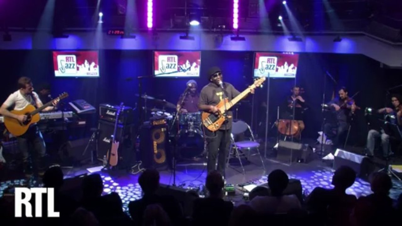 Richard Bona - Uprising of kindness en live dans RTL Jazz Festival présenté par Jean-Yves Chaperon