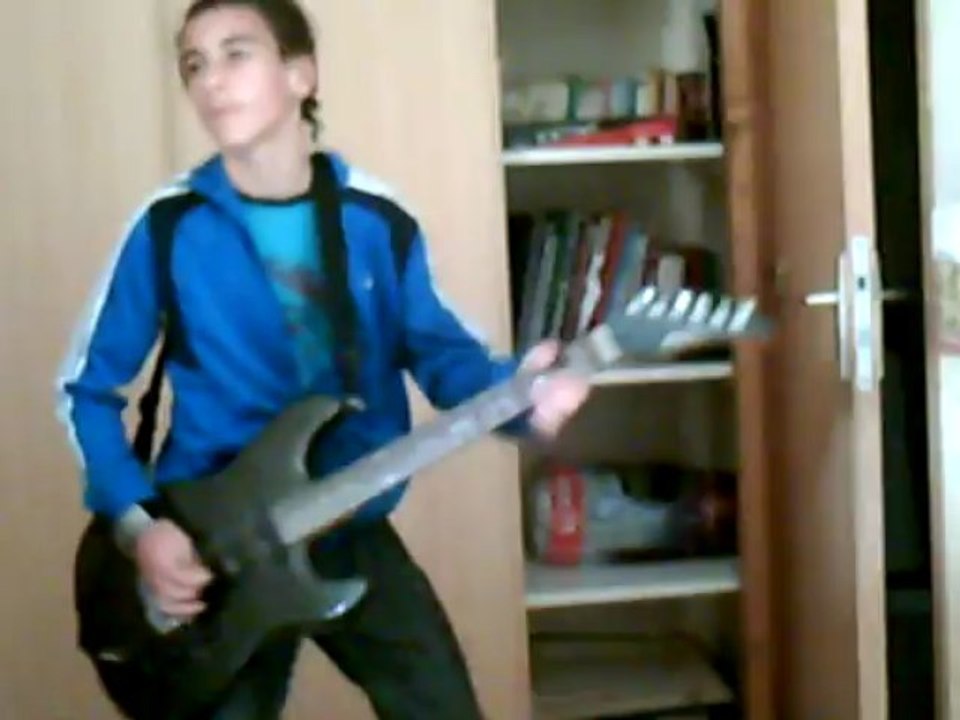 Cover numero 1 ( guitar cover )- smells like teen spirit / Nirvana
