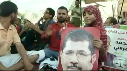 Colère et contestation chez les militants de Mohamed Morsi