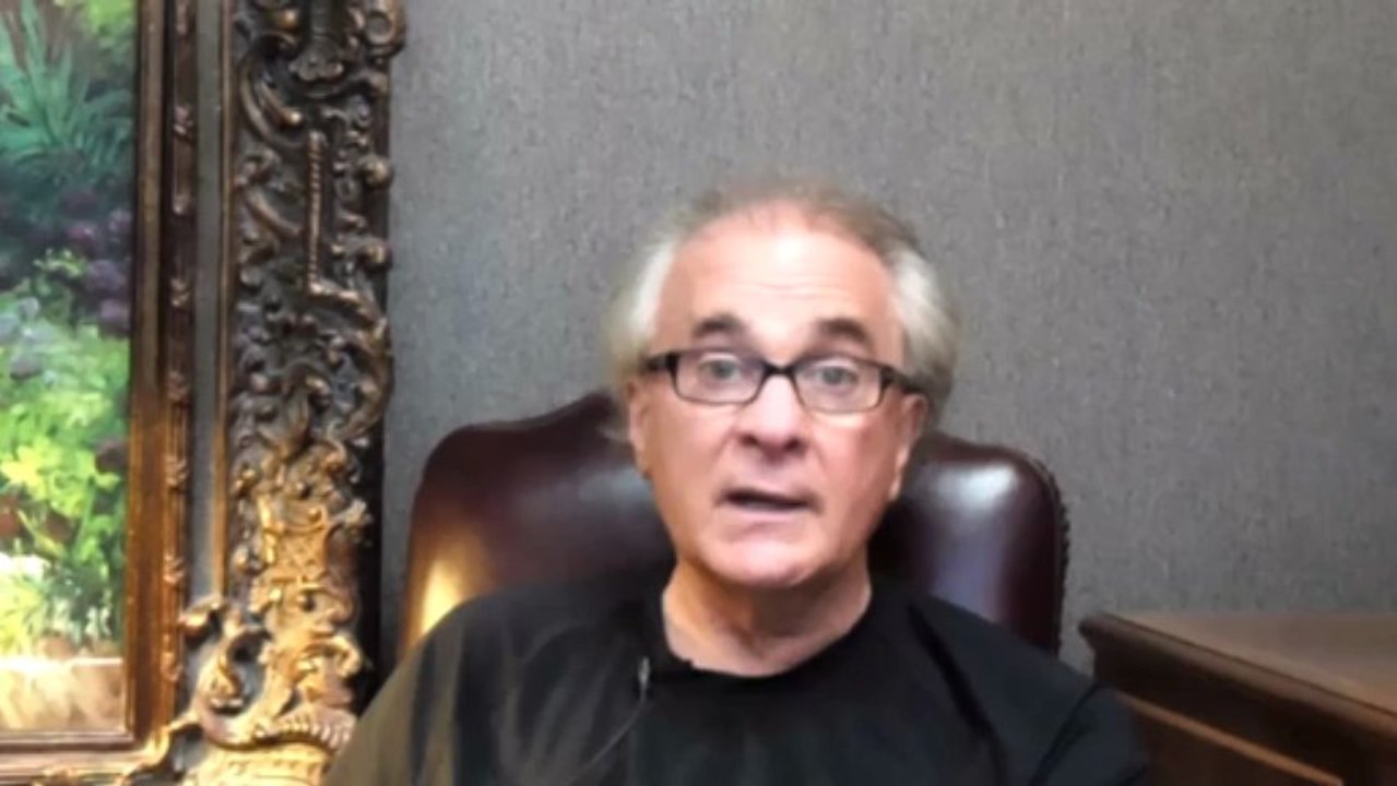 Houston Cosmetic Dentist "Frank Incrapera Cracked Porceilin Crown"