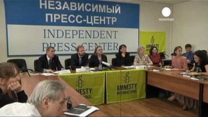 Putin to relax law targeting foreign NGOs