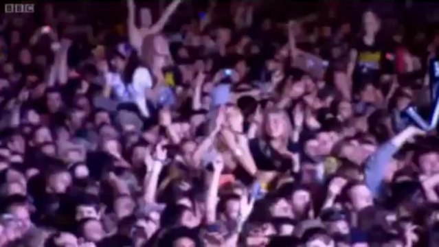 Paramore - Playing God (Live in England)