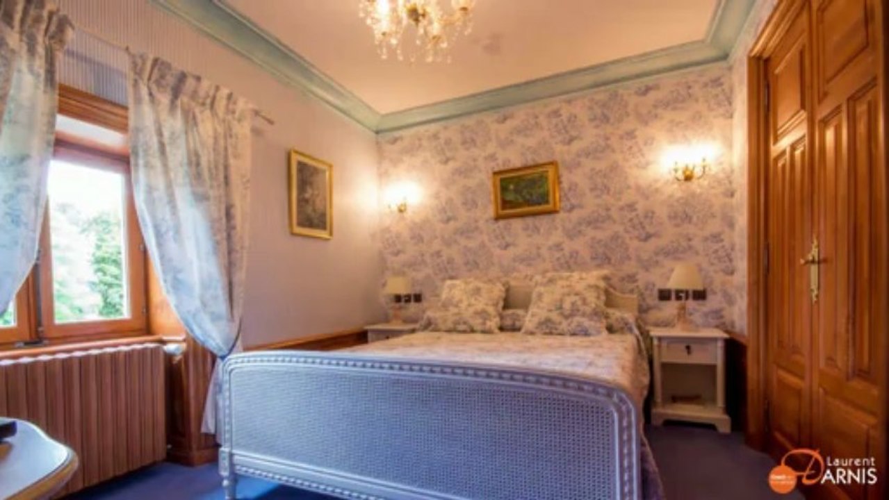 Chateau 16ème siècle et son domaine - Monts du lyonnais