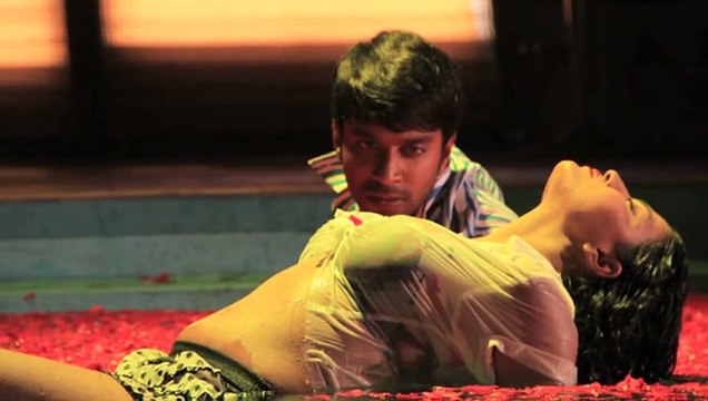 Uncensored Veena Malik Silk Sakkath Hot Pics In Thailand