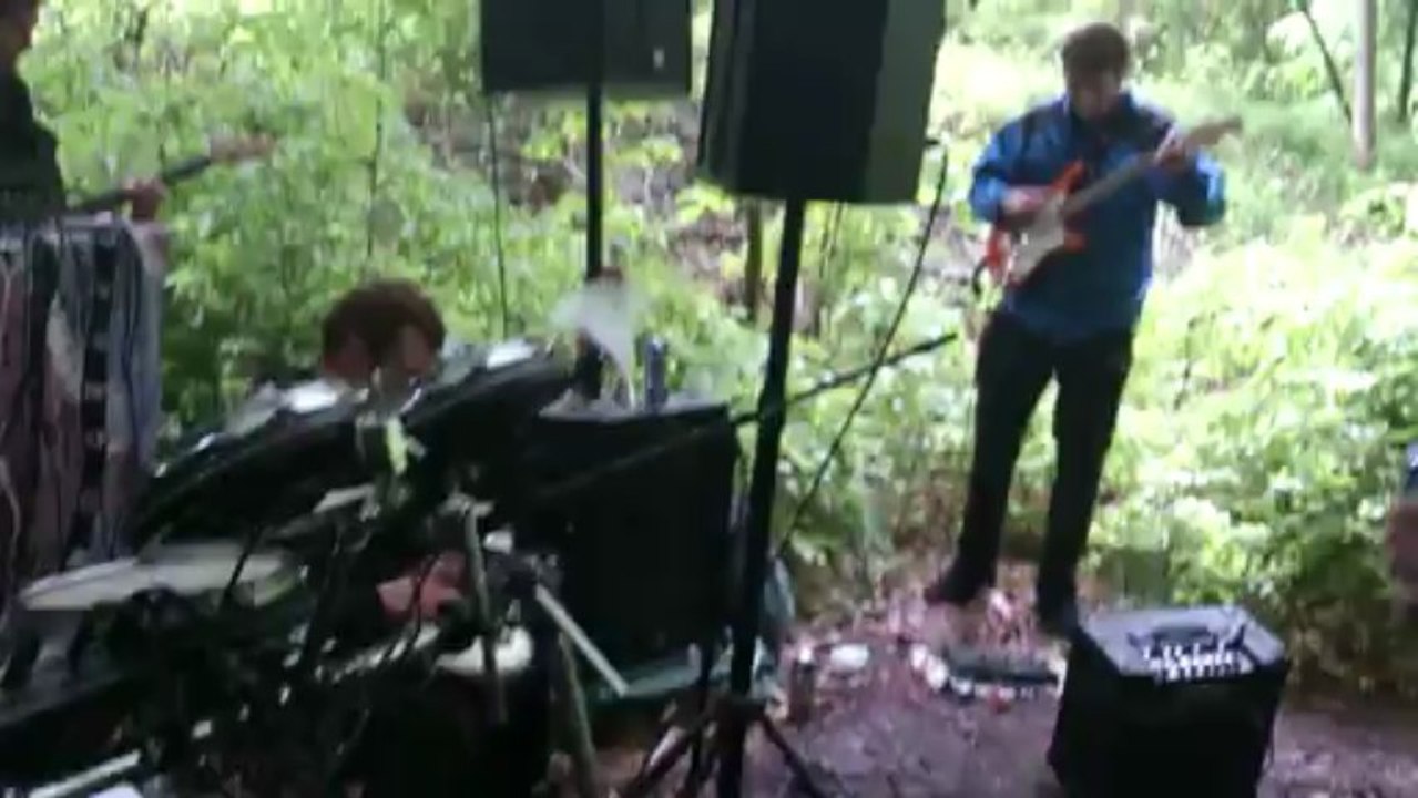 Freakbrothers live irgendwo im Wald