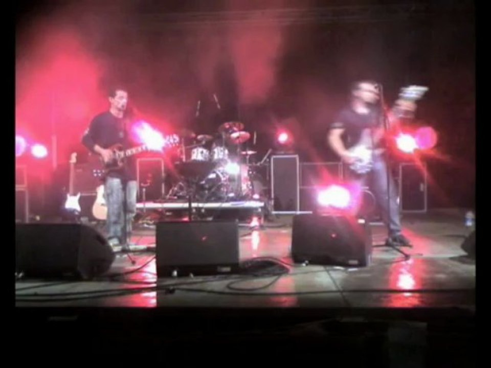 Tribute Téléphone Aubert