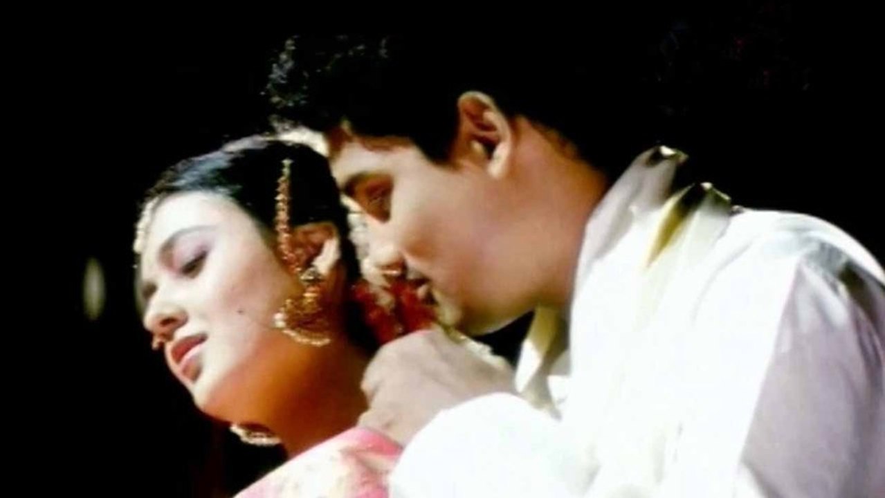 Laila Majnu Songs -  Mallela Mala Katti - Hari Varun, Jyothy Krishna