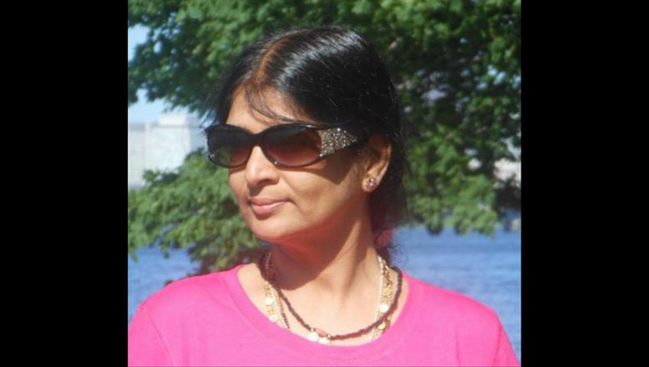 Amber Ki Ek Paak Surahi - cover by Chitralekha Dixit