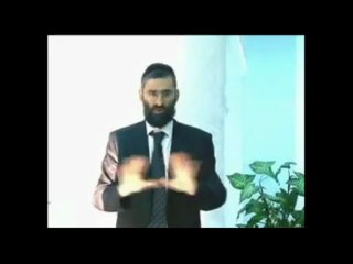 Rav Von Chaya : les croyants sont des crétins finis