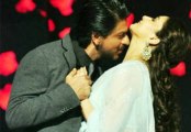 SRK, Madhuri Dixit get intimate on 'Jhalak Dikhhla Jaa'