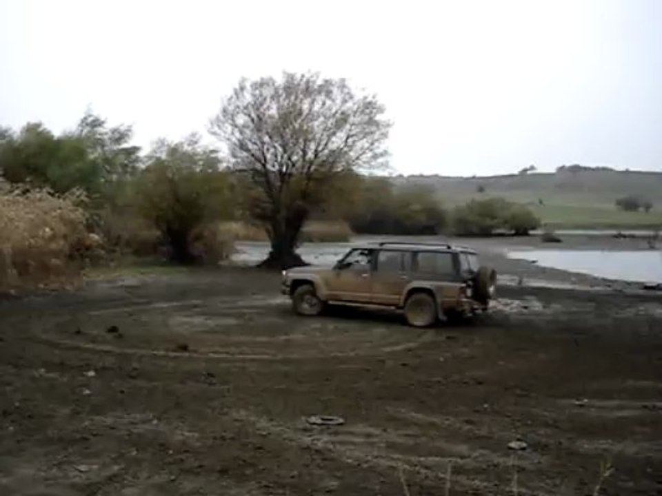 ÇAMURDA DRİFT
