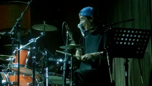 YVES JAMAIT MARQUITO SOLO DE BATTERIE ET Y EN A QUI? AU THÉÂTRE DES LICES ALBI LE 5 JUILLET 2013