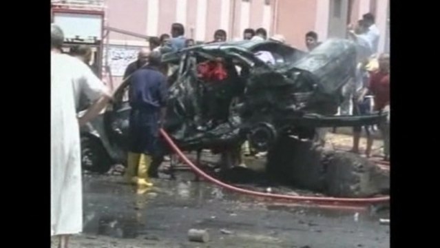 Suicide bomber kills 15 at Iraq mosque