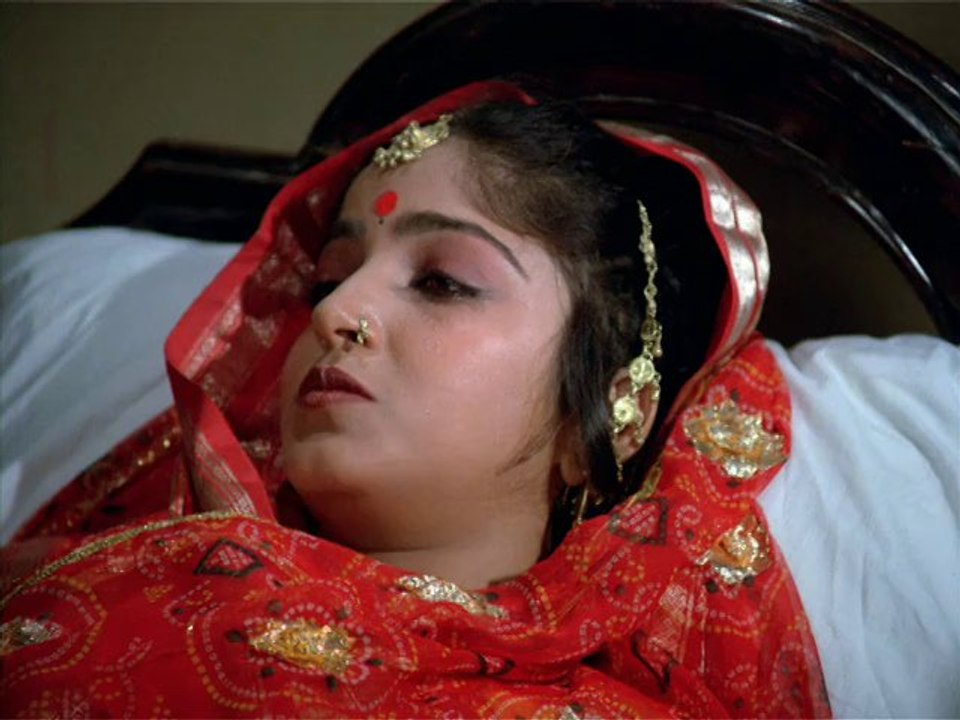 Nadiyaan Ke Paar - Best Romantic Scene