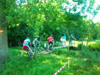 En passant par le petit pont de bois