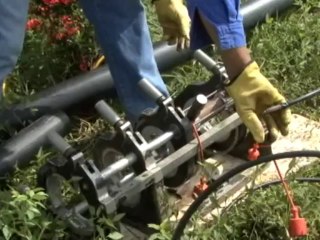 Continúa el proceso de nuevas acometidas en 3 barrios de esta localidad