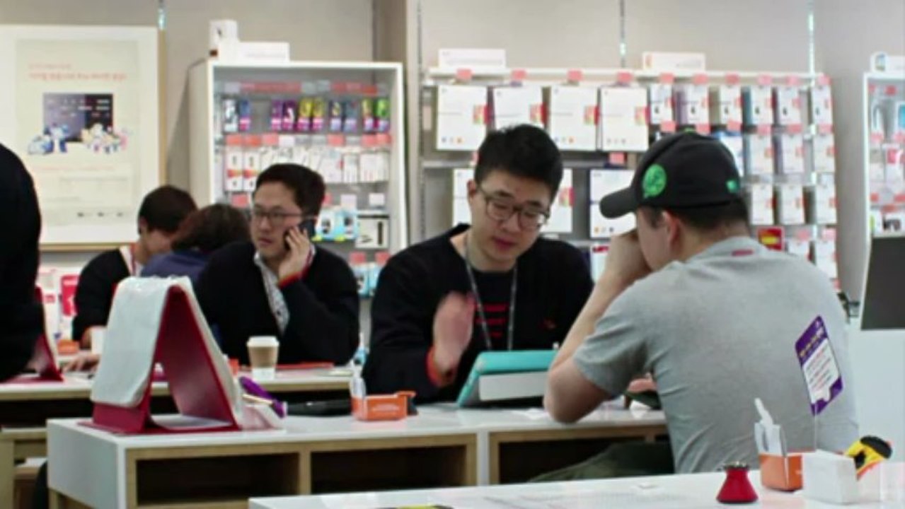 "سامسونغ" تحقق أرباحا قياسية بالرغم من تراجع مبيعات غالاكسي اس4