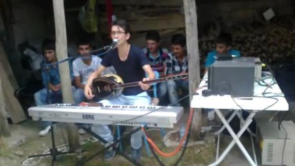 SONER SARUHAN ( VAY VAY DÜNYA ) YI KIZILÇUKURLU GEÇLER İÇİN SÖYLÜYOR